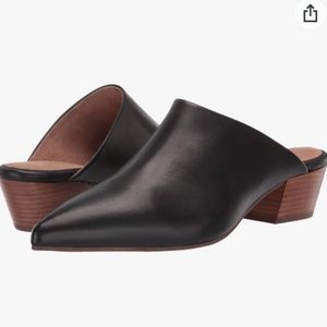 Seychelles Rendezvous black mules size 6